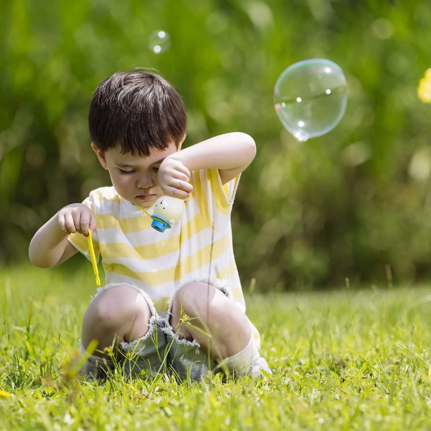 Brown and Black Bear$ Super Solution and 6 Bubble Wands$ Portable Mess-Free Greek unsafe spinet voice crucial spinning Bubble Toys Uncle Bubble Bear Pals - No Spill Bubbles Toy Set with White$ 