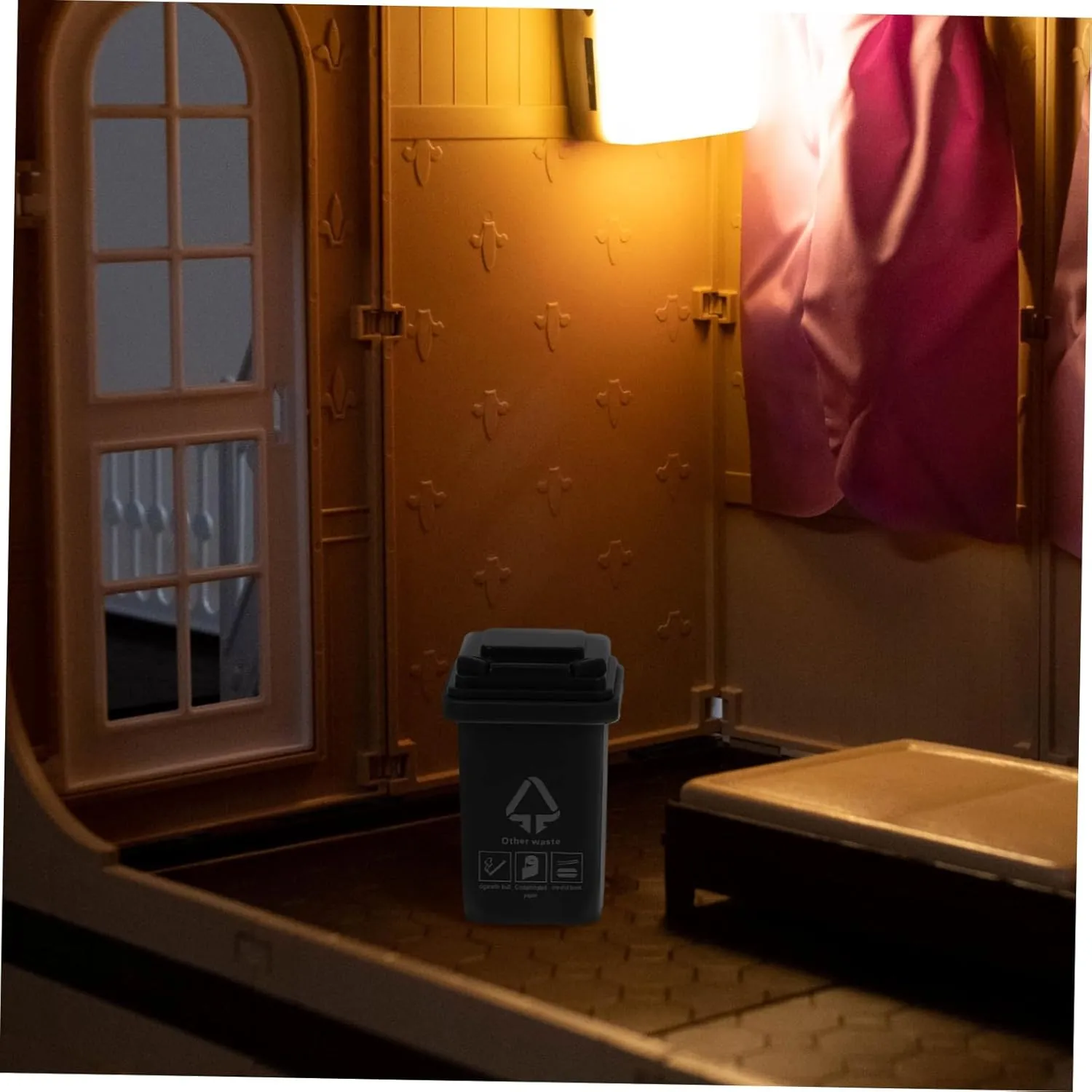 Decoration popularly Sorting Waste Container Creative Photography Prop Design 5pcs*6 Toyvian 6sets Mini Trash Can Dollhouse Garbage Bin Model for Miniature Scene 