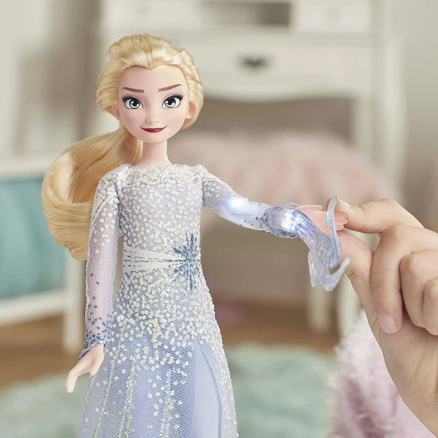 Disney Frozen 2 Magical Discovery Elsa Doll with Lights and Sounds