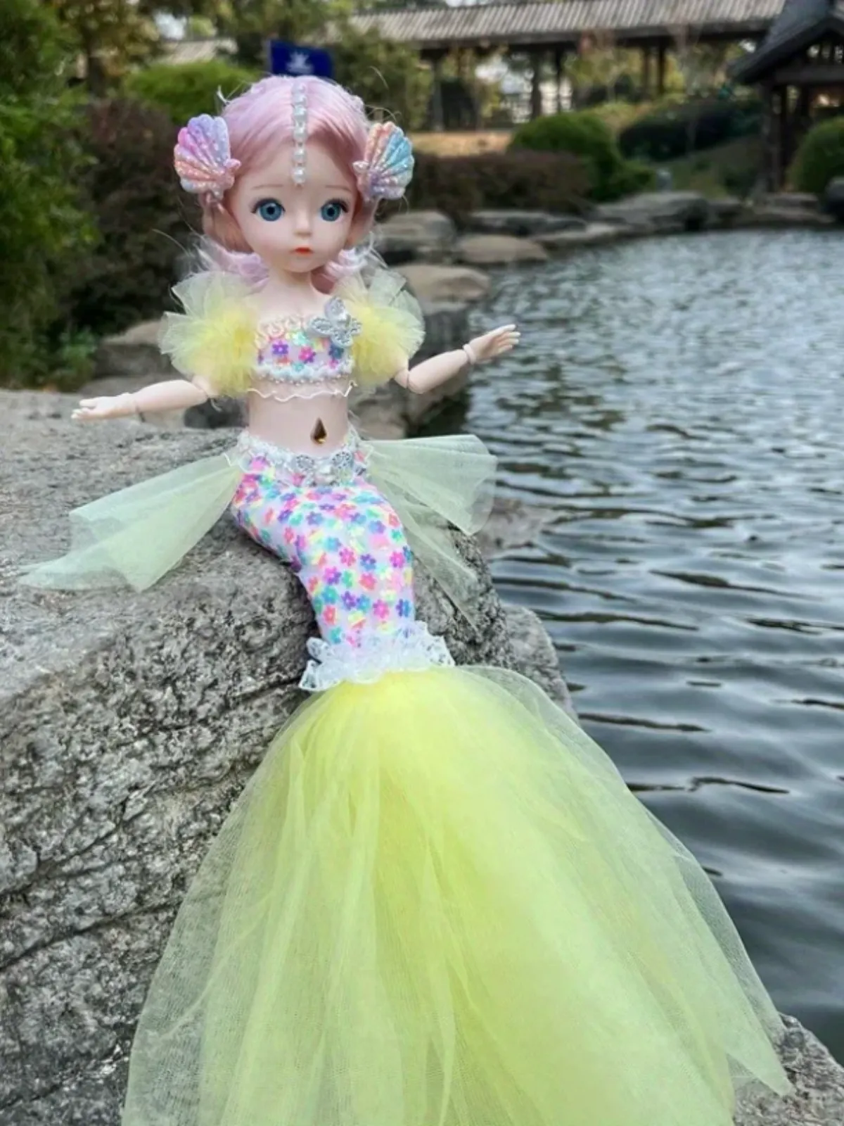 Enchanting Sparkle Mermaid Toy Doll
