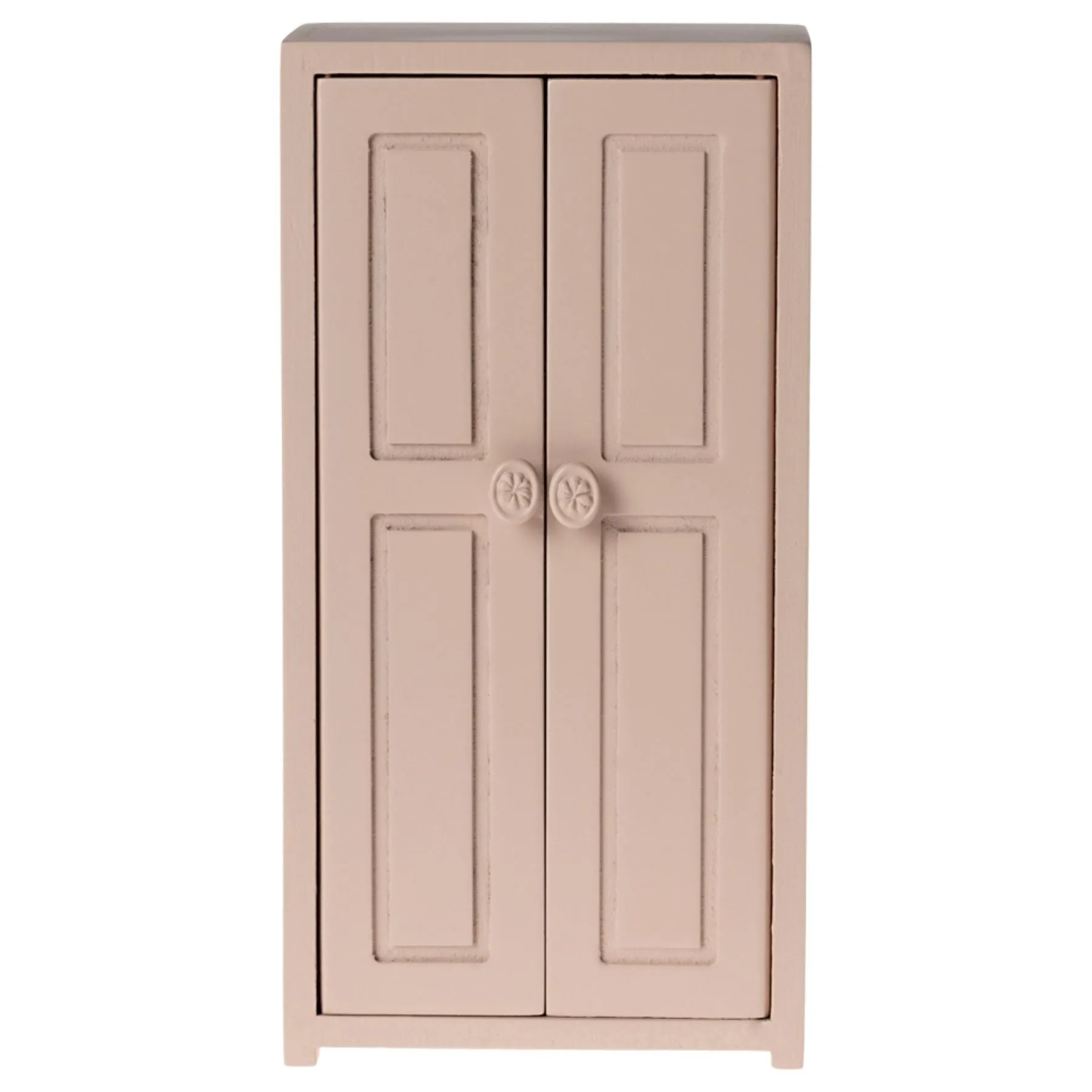 Wooden Closet, Mouse